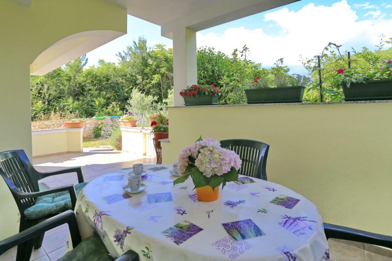 זאטון Apartments Romansa מראה חיצוני תמונה